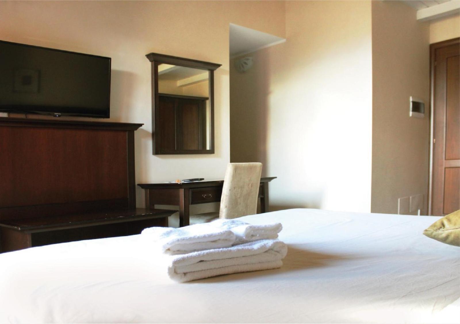 Le Corti - Dimora Storica Bed & Breakfast Polistena Exterior photo