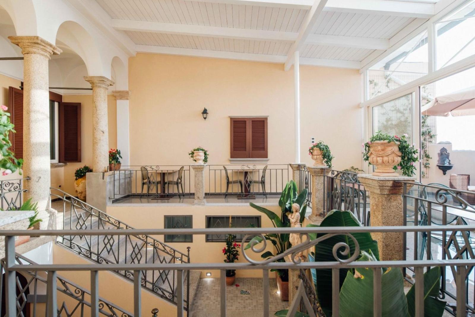 Le Corti - Dimora Storica Bed & Breakfast Polistena Exterior photo